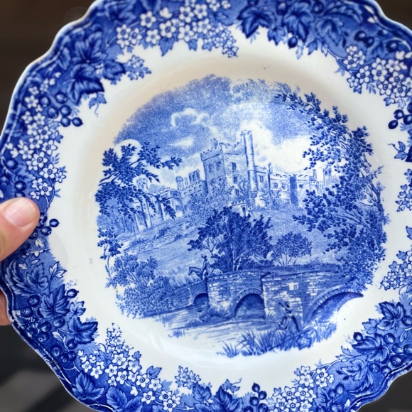 Haddon Hall vintage dishes - Picture 8 of 11